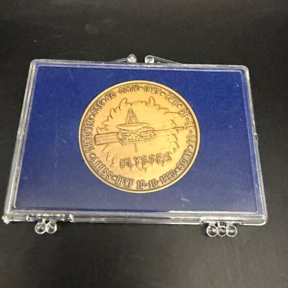 1990 NASA STS-41 Discovery Space Shuttle Solar Polar Mission Ulysses Bronze Coin - Picture 5 of 8